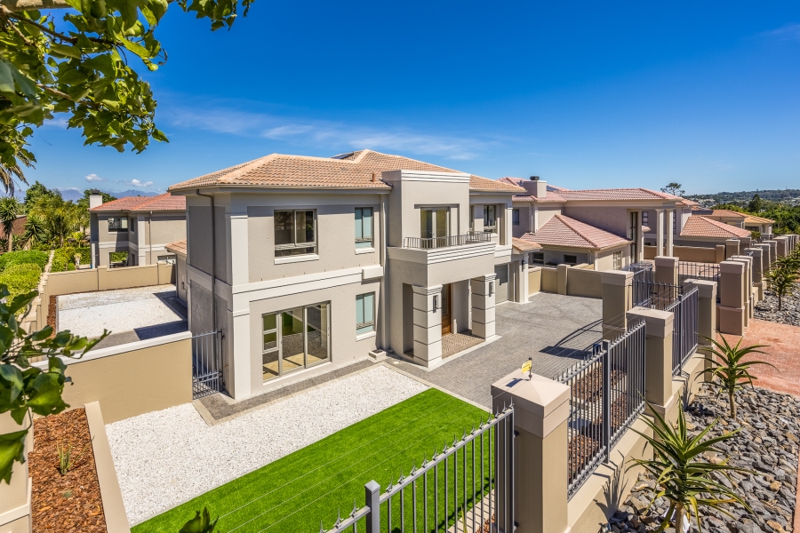 4 Bedroom Property for Sale in Vierlanden Western Cape